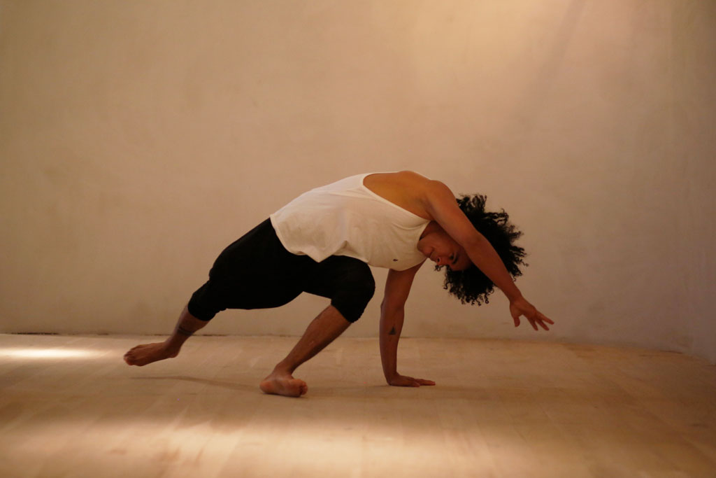 Clase grupal afro danza Clase grupal afro danza